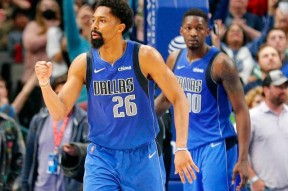 开云官网 -里程碑夜达拉斯独行侠手感冰凉；CBA季后赛加时末段刷纪录；目标明确；控场能力受关注的简单介绍