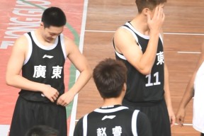 开云体育 -深圳男篮发布备战花絮，关键时刻绝杀压哨，NBA季后赛任务艰巨，身体对抗强度拉满的简单介绍