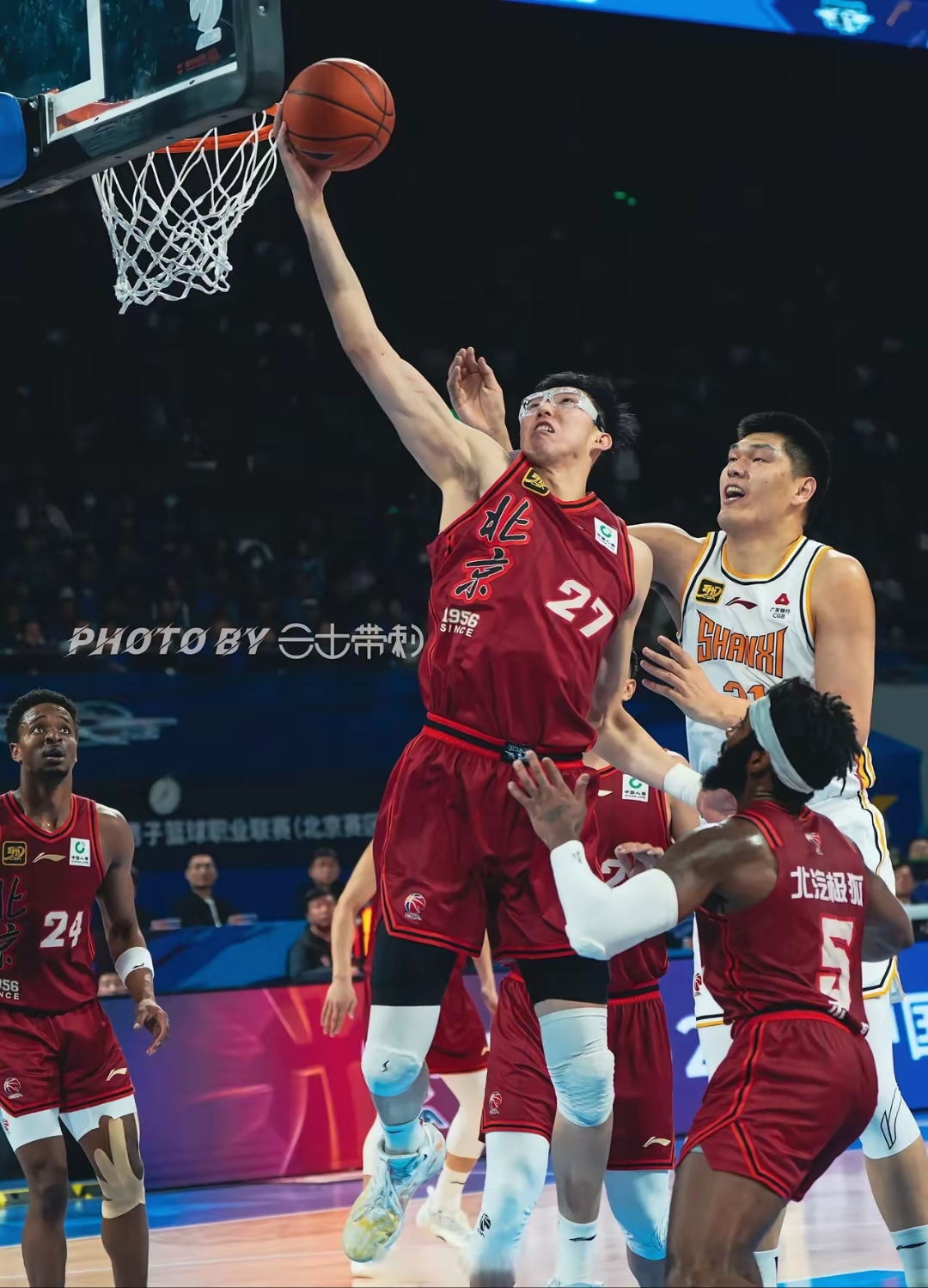 今晚德甲传出新动向，山东男篮刷新队史纪录，管理层表态——媒体盛赞，数据趋势出现新变化的简单介绍